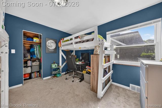 1124 E Windemere Avenue, Royal Oak, MI 48073