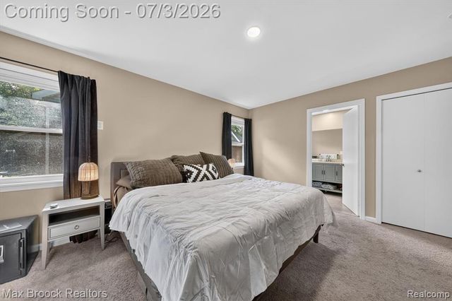 1124 E Windemere Avenue, Royal Oak, MI 48073