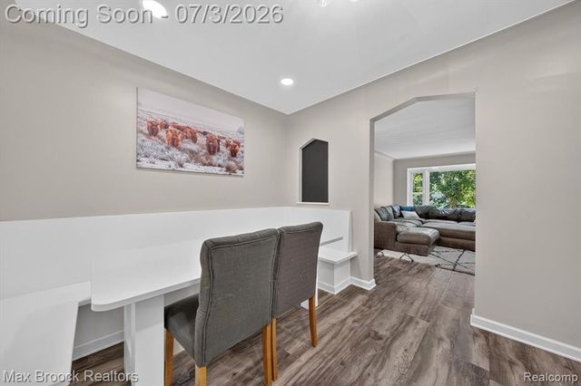 1124 E Windemere Avenue, Royal Oak, MI 48073