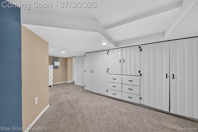 1124 E Windemere Avenue, Royal Oak, MI 48073