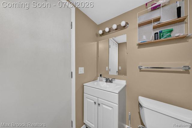 1124 E Windemere Avenue, Royal Oak, MI 48073