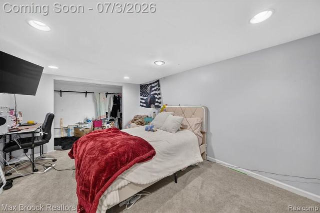 1124 E Windemere Avenue, Royal Oak, MI 48073