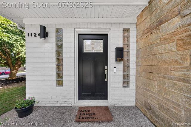 1124 E Windemere Avenue, Royal Oak, MI 48073