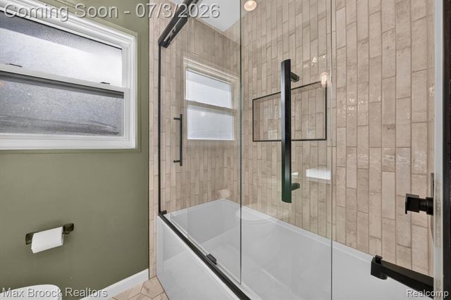 1124 E Windemere Avenue, Royal Oak, MI 48073