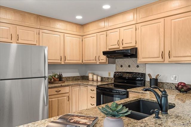 10000 E Yale Avenue 42, Denver, CO 80231