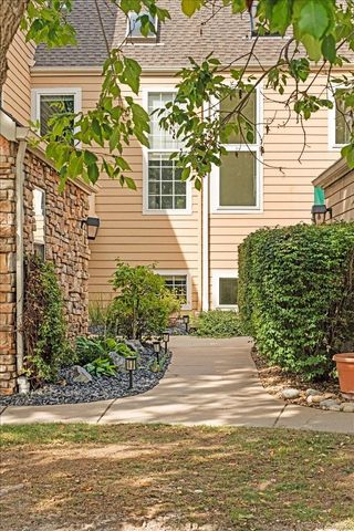 10000 E Yale Avenue 42, Denver, CO 80231
