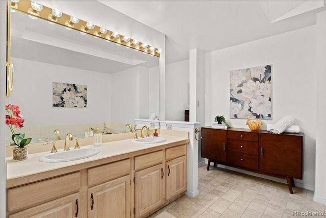 10000 E Yale Avenue 42, Denver, CO 80231