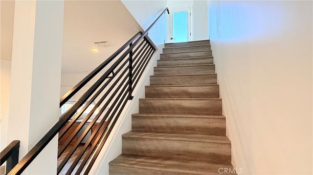 1418 S Cloverdale Avenue, Los Angeles, CA 90019