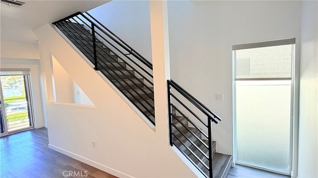 1418 S Cloverdale Avenue, Los Angeles, CA 90019