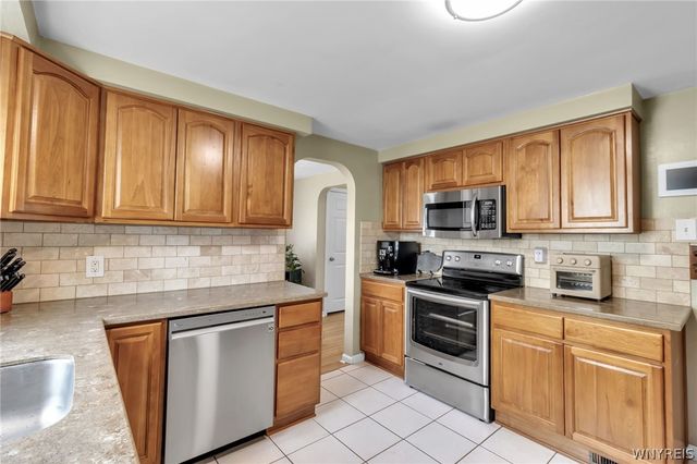 966 Parkhurst Boulevard, Tonawanda, NY 14150