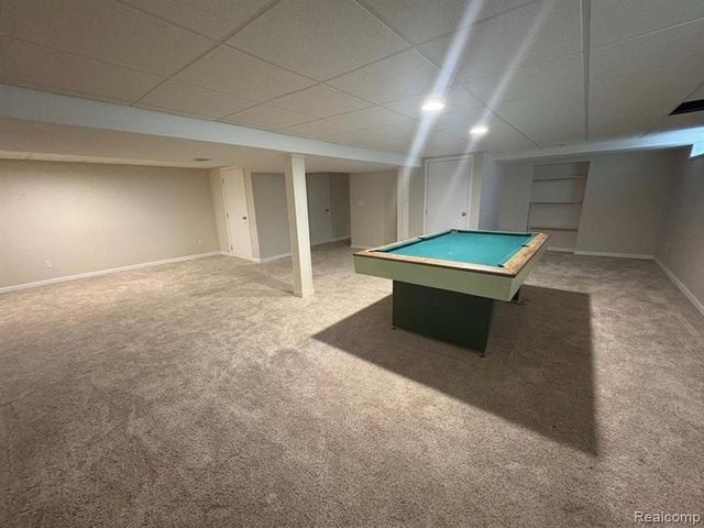 3441 E Maple Avenue, Burton, MI 48529