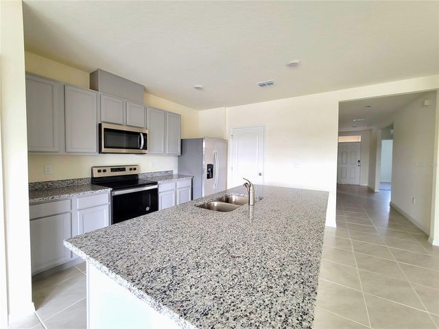 420 NOBLE AVENUE, Davenport, FL 33837