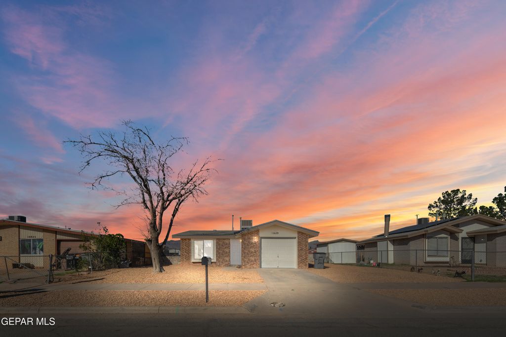 10829 OBSIDIAN Street, El Paso, TX 79924