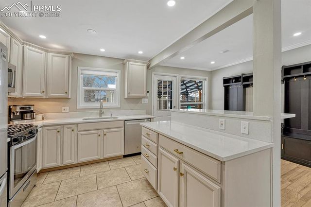 1290 S Forest Street, Denver, CO 80246