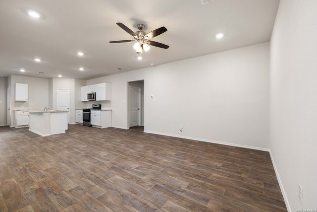 2881 BROGAN CRK, New Braunfels, TX 78130