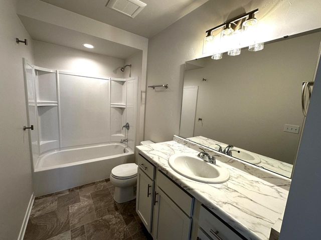 947 Sully WAY, Sheboygan Falls, WI 53085