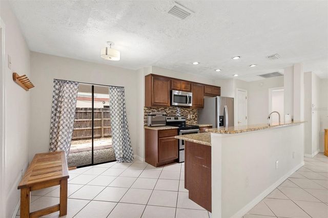 15701 COUNTRY LAKE DRIVE, Tampa, FL 33624