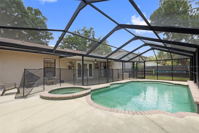 15701 COUNTRY LAKE DRIVE, Tampa, FL 33624