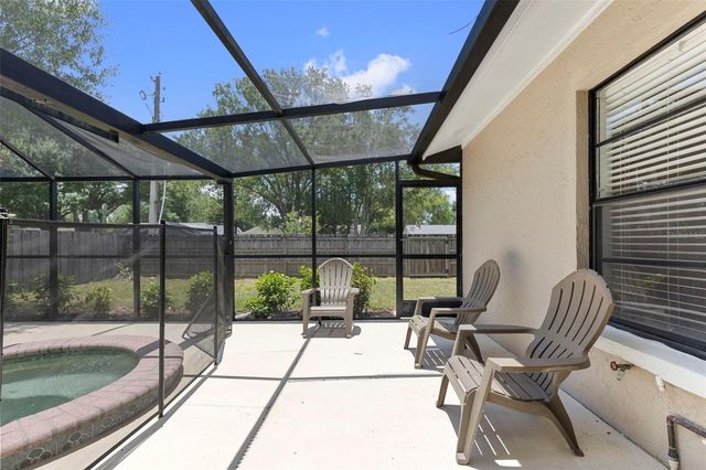 15701 COUNTRY LAKE DRIVE, Tampa, FL 33624