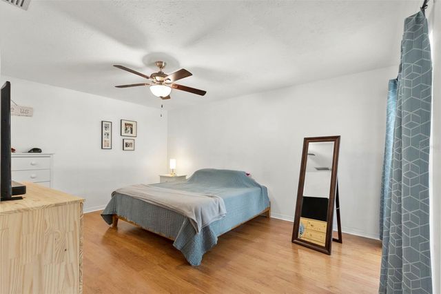 15701 COUNTRY LAKE DRIVE, Tampa, FL 33624