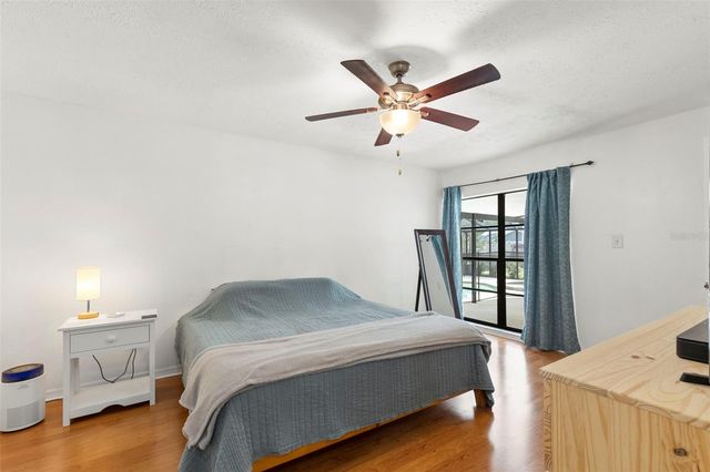15701 COUNTRY LAKE DRIVE, Tampa, FL 33624