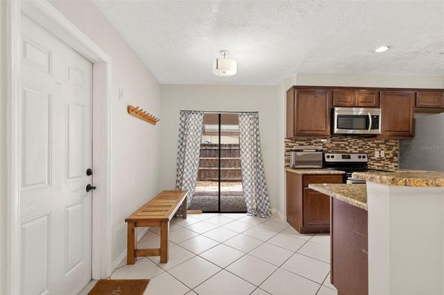 15701 COUNTRY LAKE DRIVE, Tampa, FL 33624