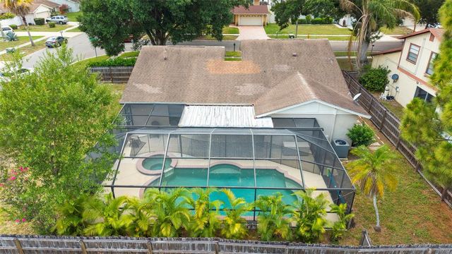 15701 COUNTRY LAKE DRIVE, Tampa, FL 33624