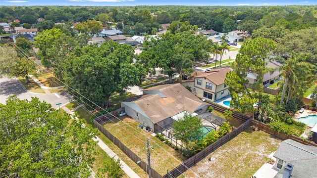 15701 COUNTRY LAKE DRIVE, Tampa, FL 33624