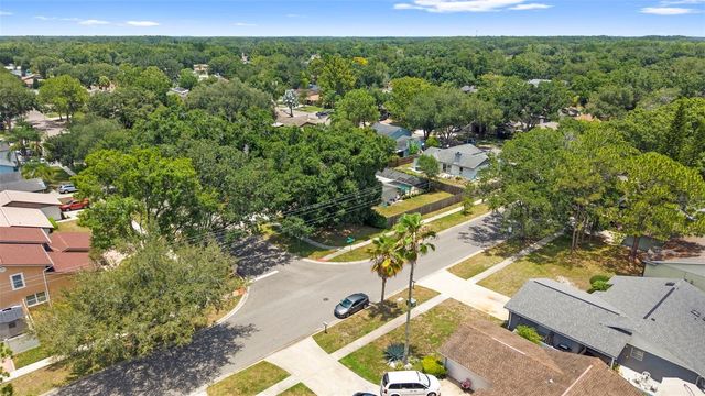 15701 COUNTRY LAKE DRIVE, Tampa, FL 33624