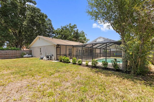 15701 COUNTRY LAKE DRIVE, Tampa, FL 33624