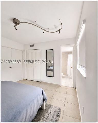 1250 Lincoln Rd 401, Miami Beach, FL 33139