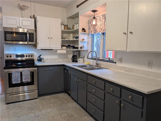 219 East Avenue, East Rochester, NY 14445