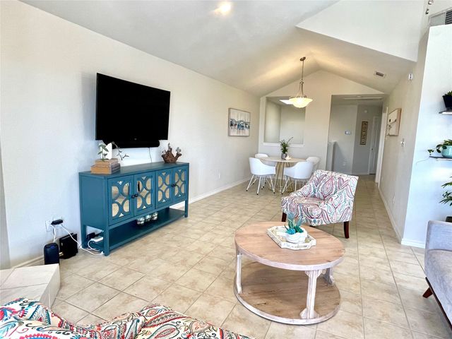 5709 Southern Cross Drive, Rockwall, TX 75032