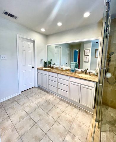 5709 Southern Cross Drive, Rockwall, TX 75032