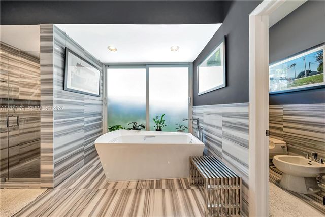 10101 SW 145th St, Miami, FL 33176