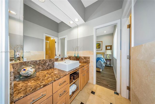 10101 SW 145th St, Miami, FL 33176