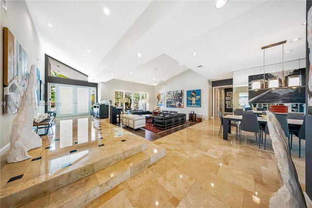 10101 SW 145th St, Miami, FL 33176