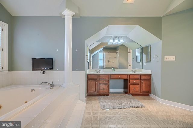 4902 BUCKS SCHOOLHOUSE RD, Rosedale, MD 21237