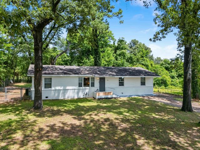 701 Acorn Dr, Longview, TX 75604