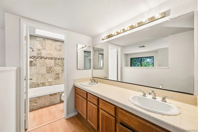 9260 Towne Centre Dr 17, San Diego, CA 92121
