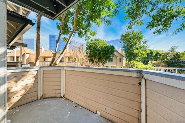 9260 Towne Centre Dr 17, San Diego, CA 92121