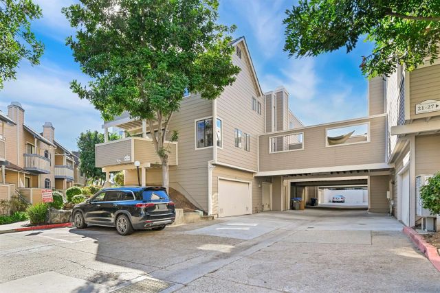 9260 Towne Centre Dr 17, San Diego, CA 92121