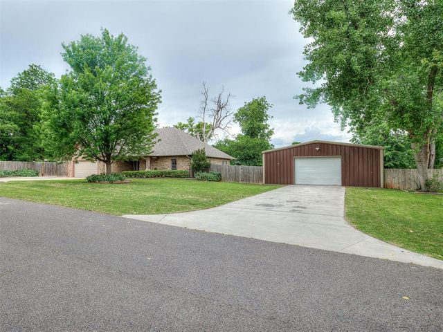 2413 E Karen Terrace, Mustang, OK 73064
