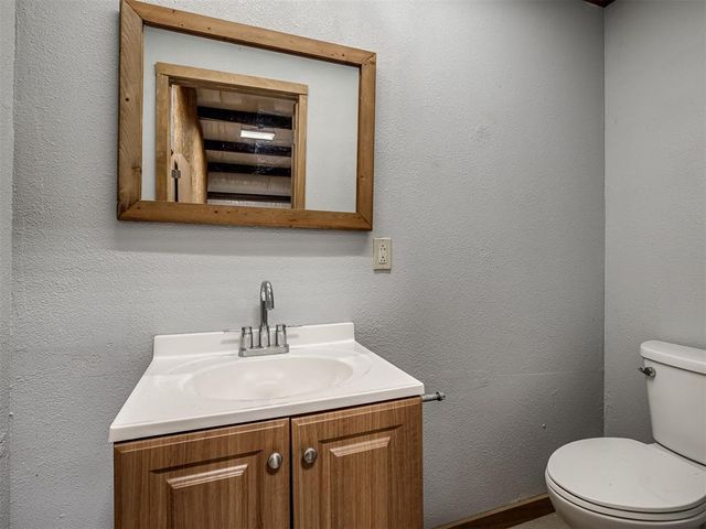 2413 E Karen Terrace, Mustang, OK 73064