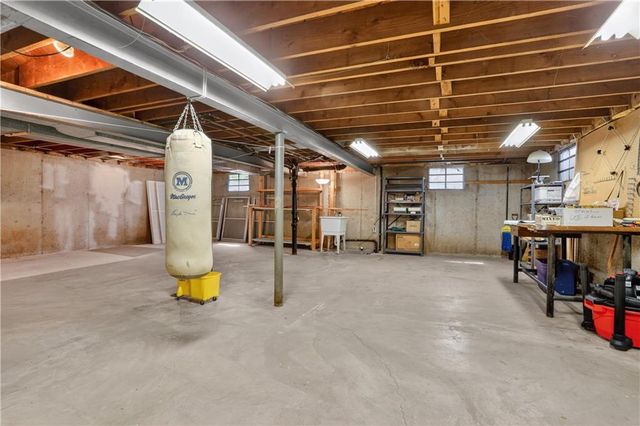 10011 Fontana Lane, Overland Park, KS 66207