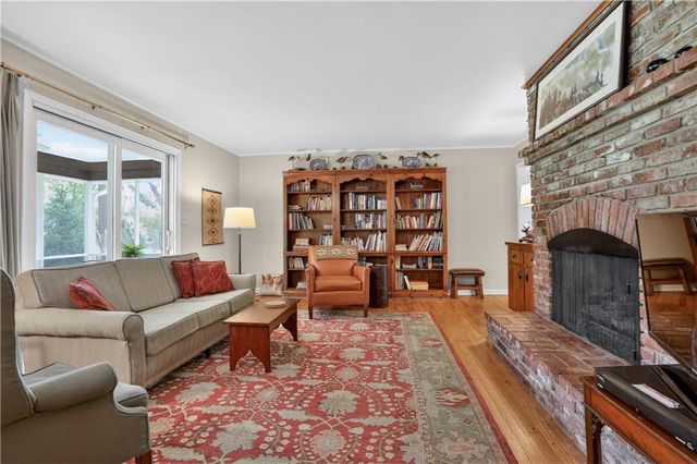10011 Fontana Lane, Overland Park, KS 66207