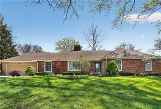 10011 Fontana Lane, Overland Park, KS 66207