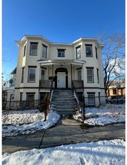 126 Lincoln St 2L, Worcester, MA 01602