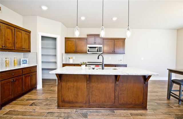2629 N Justin Drive, Fayetteville, AR 72704