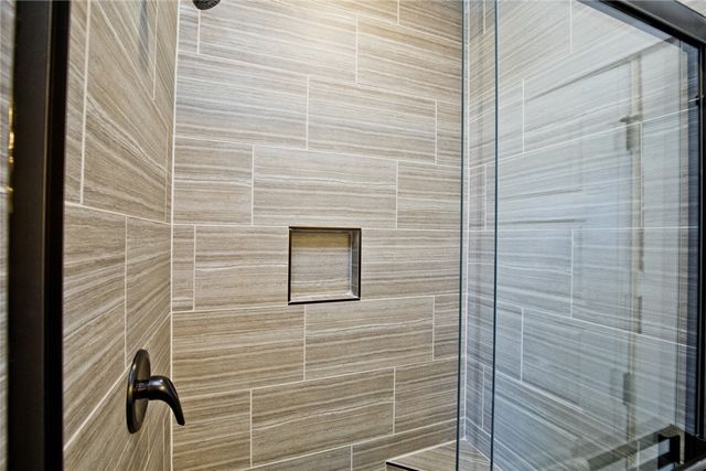 2629 N Justin Drive, Fayetteville, AR 72704